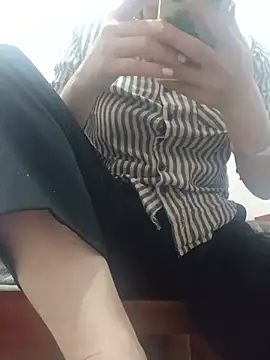 Snapshot of Bong_Hoa chatting on July 25, 2:03 pm Bong Hoa online show from July 25, 2:03 pm