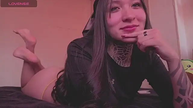 Snapshot of isasaenz_ chatting on July 27, 7:43 pm isasaenz online show from July 27, 7:43 pm