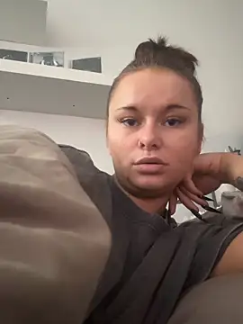 Naya Rowe online show from June 14, 3:58 pm