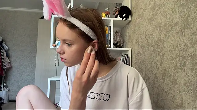 Mollybeans online show from July 29, 12:14 pm