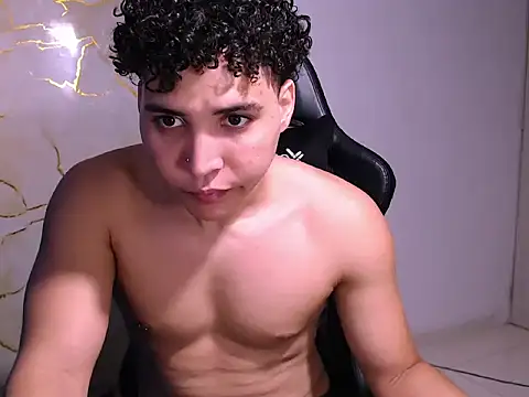 Snapshot of Rayan_Choi chatting on August 2, 5:44 pm Rayan Choi online show from August 2, 5:44 pm
