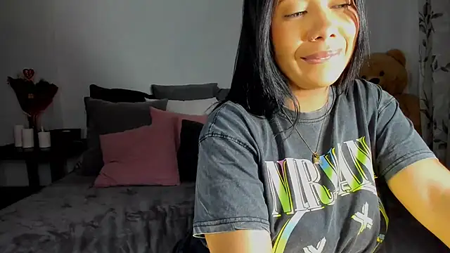 NicolePasqualott online show from March 18, 12:38 am