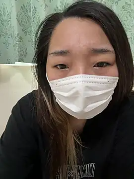 Snapshot of MIYABI_CHAN chatting on June 18, 4:24 am MIYABI CHAN online show from June 18, 4:24 am