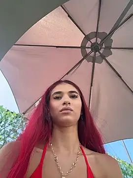 Snapshot of VixenRosse chatting on July 14, 10:21 am VixenRosse online show from July 14, 10:21 am