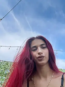 Snapshot of VixenRosse chatting on July 19, 5:11 am VixenRosse online show from July 19, 5:11 am