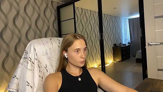 Miss Luna meow online show from July 17, 3:50 pm