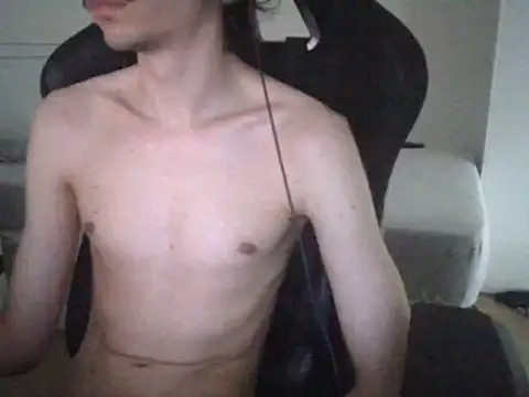 Snapshot of gabrielNovin17cm chatting on June 22, 9:06 am gabrielNovin17cm online show from June 22, 9:06 am