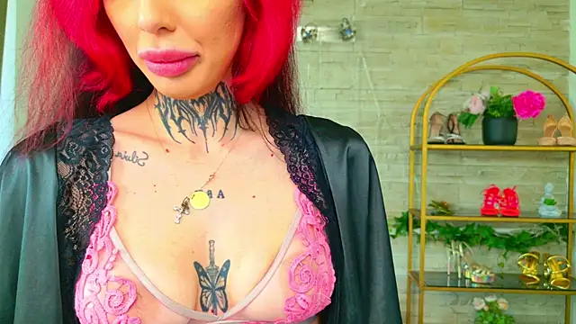 Snapshot of CassyFoxyy chatting on August 3, 9:04 am CassyFoxyy online show from August 3, 9:04 am