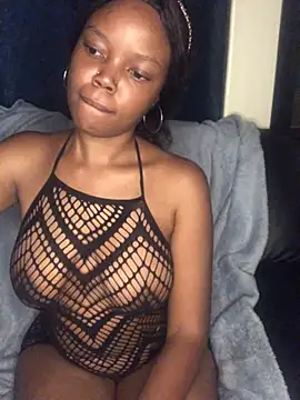 Snapshot of TemptingBabygirl chatting on June 19, 11:52 pm TemptingBabygirl online show from June 19, 11:52 pm