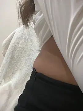Kyaara sexy6 online show from June 29, 6:41 pm