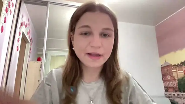 HwaTrippel online show from July 23, 2:48 pm
