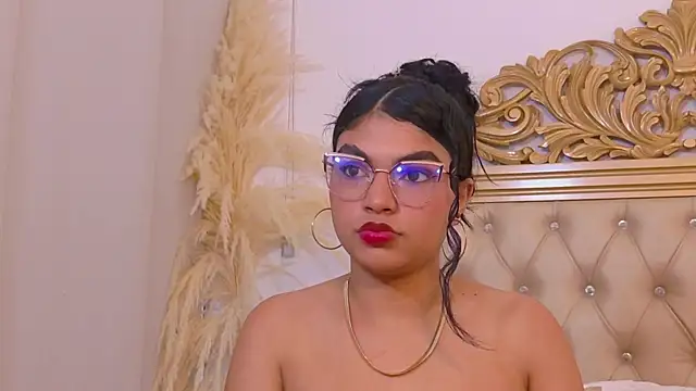Snapshot of MelodyAlvarez chatting on July 9, 11:36 am MelodyAlvarez online show from July 9, 11:36 am