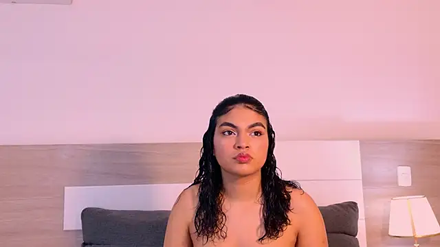 Snapshot of MelodyAlvarez chatting on July 10, 11:46 am MelodyAlvarez online show from July 10, 11:46 am