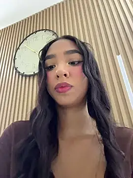 Snapshot of sofi-jimenez chatting on July 12, 11:23 am sofi-jimenez online show from July 12, 11:23 am