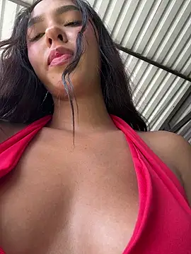 Snapshot of sofi-jimenez chatting on July 28, 3:21 pm sofi-jimenez online show from July 28, 3:21 pm