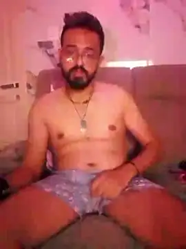 freakkydessi online show from June 18, 7:18 pm
