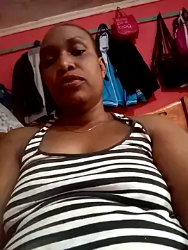 Snapshot of mamy254 chatting on June 20, 1:14 pm mamy254 online show from June 20, 1:14 pm