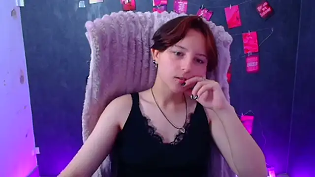 Snapshot of Dilara_Kiss_ chatting on July 21, 11:34 am Dilara Kiss online show from July 21, 11:34 am