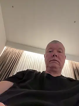 Snapshot of cumboy chatting on December 27, 3:37 pm cumboy online show from December 27, 3:37 pm