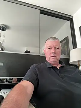 Snapshot of cumboy chatting on October 6, 12:13 pm cumboy online show from October 6, 12:13 pm