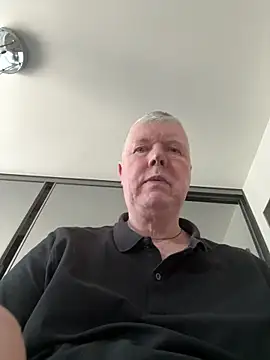 Snapshot of cumboy chatting on March 21, 11:48 am cumboy online show from March 21, 11:48 am