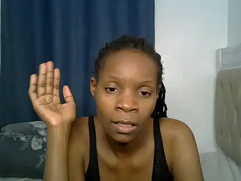 Snapshot of exoticglow chatting on July 28, 8:52 pm exoticglow online show from July 28, 8:52 pm