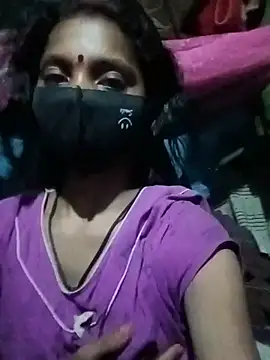 Snapshot of sexyparvati2344 chatting on June 24, 5:12 pm sexyparvati2344 online show from June 24, 5:12 pm