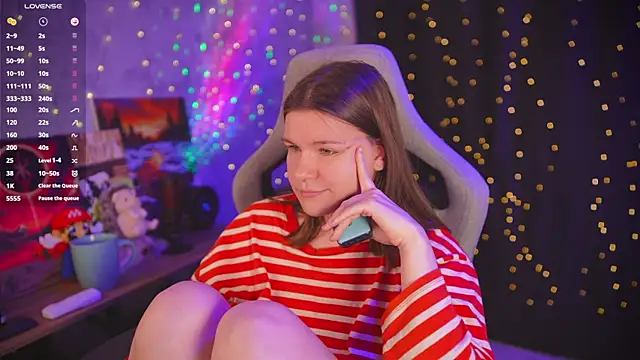 Snapshot of amberlyyy chatting on June 17, 2:29 pm amberlyyy online show from June 17, 2:29 pm