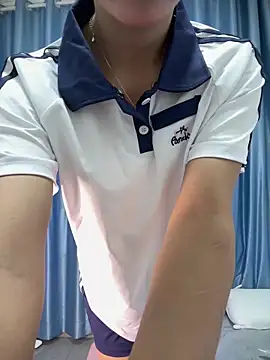 Snapshot of xiaoluoli06 chatting on June 22, 9:50 am xiaoluoli06 online show from June 22, 9:50 am