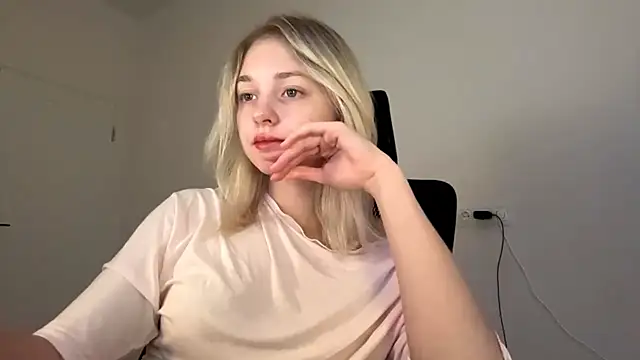EveryoneEve online show from July 25, 7:50 am