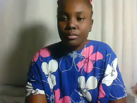 Snapshot of Creamy_chocolata chatting on July 11, 2:53 pm Creamy chocolata online show from July 11, 2:53 pm