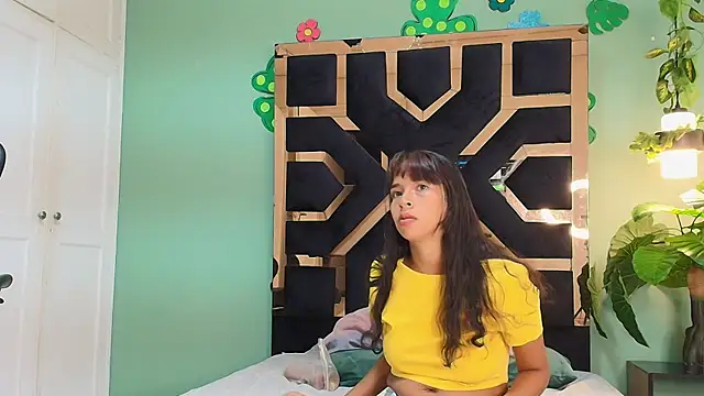 Snapshot of HANNA_SEBAS chatting on July 4, 1:06 pm HANNA SEBAS online show from July 4, 1:06 pm