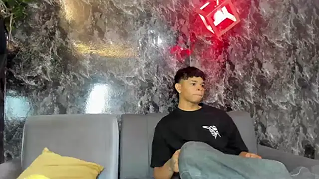 Snapshot of nova_mitchell7 chatting on July 18, 12:31 pm nova mitchell7 online show from July 18, 12:31 pm