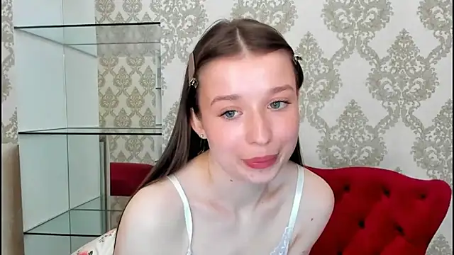 Snapshot of michelle_blus chatting on June 18, 8:24 pm michelle blus online show from June 18, 8:24 pm