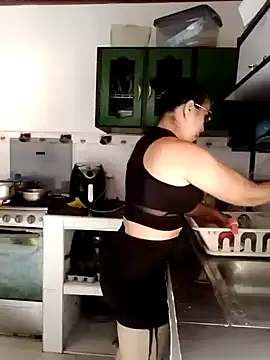 Snapshot of Cuchibarbie chatting on July 6, 4:20 pm Cuchibarbie online show from July 6, 4:20 pm