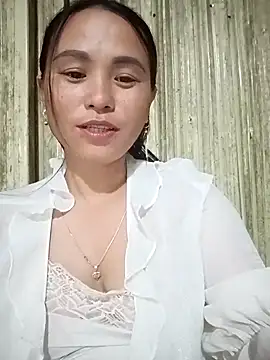 Snapshot of chychy113 chatting on August 4, 2:41 pm chychy113 online show from August 4, 2:41 pm
