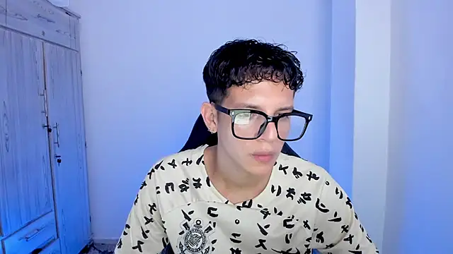 tylerrnova online show from July 9, 3:10 am
