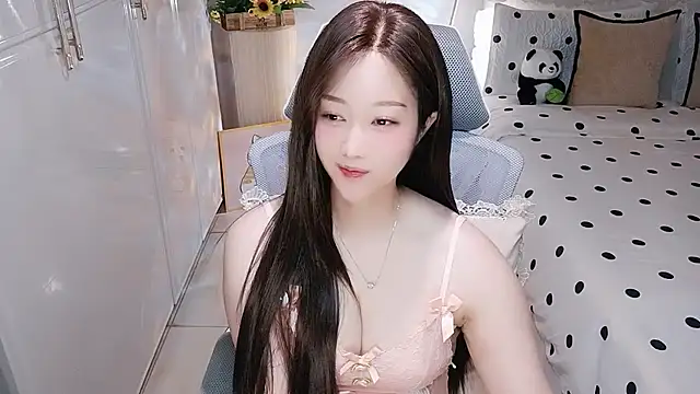 Snapshot of Angelucky- chatting on July 10, 7:38 pm Angelucky- online show from July 10, 7:38 pm