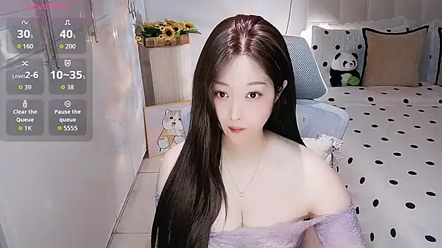 Snapshot of Angelucky- chatting on July 12, 7:27 pm Angelucky- online show from July 12, 7:27 pm