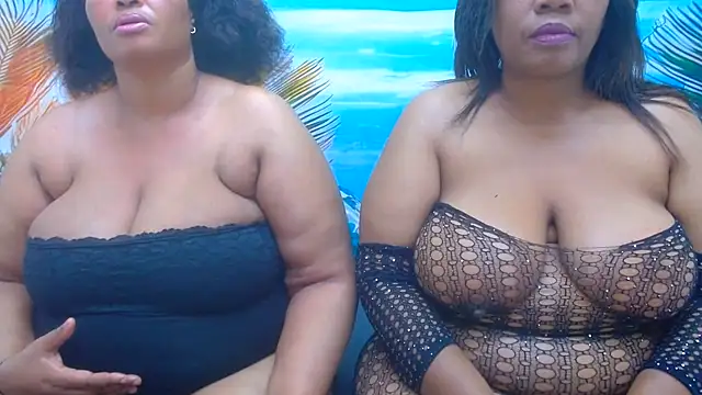 Snapshot of CURVYELEGANCExxx chatting on August 5, 12:57 am CURVYELEGANCExxx online show from August 5, 12:57 am