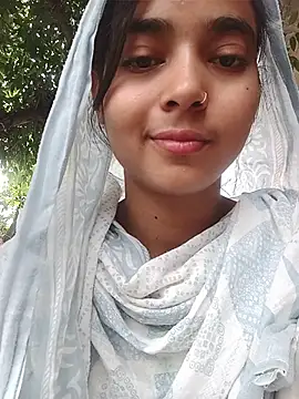 Snapshot of Simran_143 chatting on July 30, 5:17 am Simran 143 online show from July 30, 5:17 am