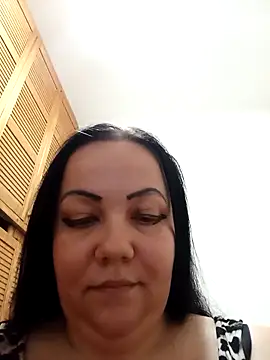 Snapshot of ginababa12 chatting on June 28, 4:02 pm ginababa12 online show from June 28, 4:02 pm