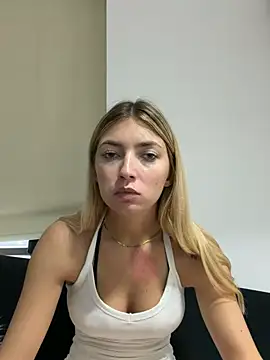 Snapshot of camille_2007 chatting on July 29, 2:37 pm camille 2007 online show from July 29, 2:37 pm