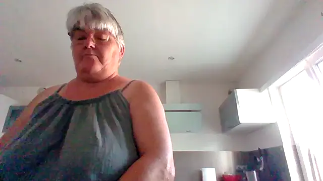 coquinesensuel online show from August 9, 7:35 am