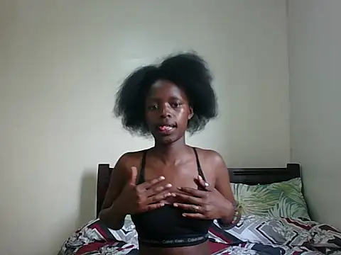 Snapshot of bakhita12 chatting on June 19, 9:24 am bakhita12 online show from June 19, 9:24 am
