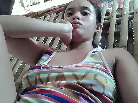 Snapshot of sophie_193 chatting on July 9, 5:22 am sophie 193 online show from July 9, 5:22 am