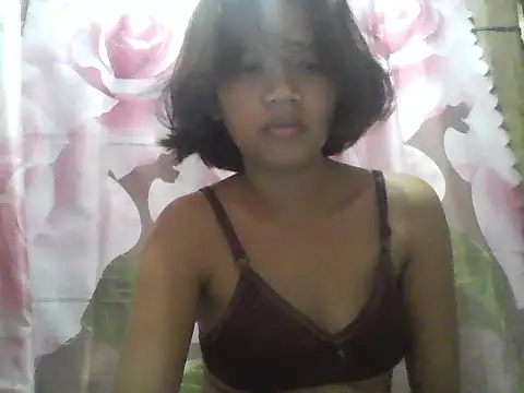 Snapshot of SexyJanePinay chatting on July 23, 1:58 am SexyJanePinay online show from July 23, 1:58 am