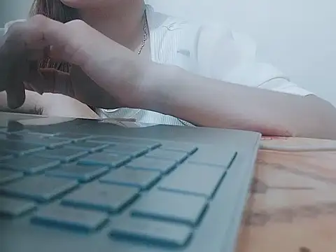 Snapshot of Miuu99 chatting on June 29, 1:22 pm Miuu99 online show from June 29, 1:22 pm