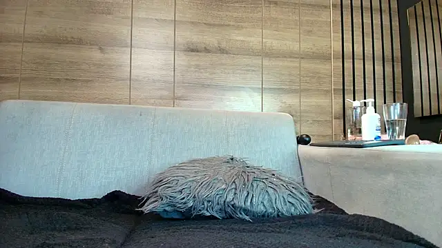 Snapshot of alys_molly_11 chatting on June 18, 1:37 pm alys molly 11 online show from June 18, 1:37 pm