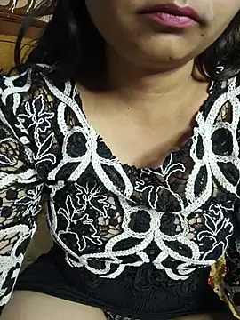 Snapshot of sexy-pari8 chatting on July 13, 3:15 pm sexy-pari8 online show from July 13, 3:15 pm